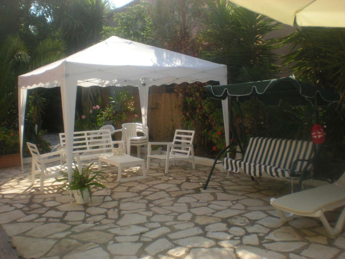 Acharavi Afrodite Apartments 外观 照片